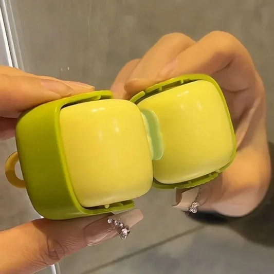 FurLift™: Mini Washable Lint Roller